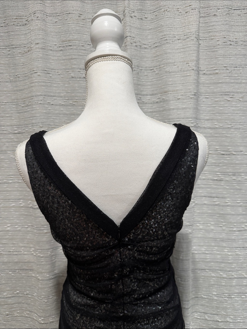 Express Black Sequin Ruched Midi Dress - Picture 6 of 7